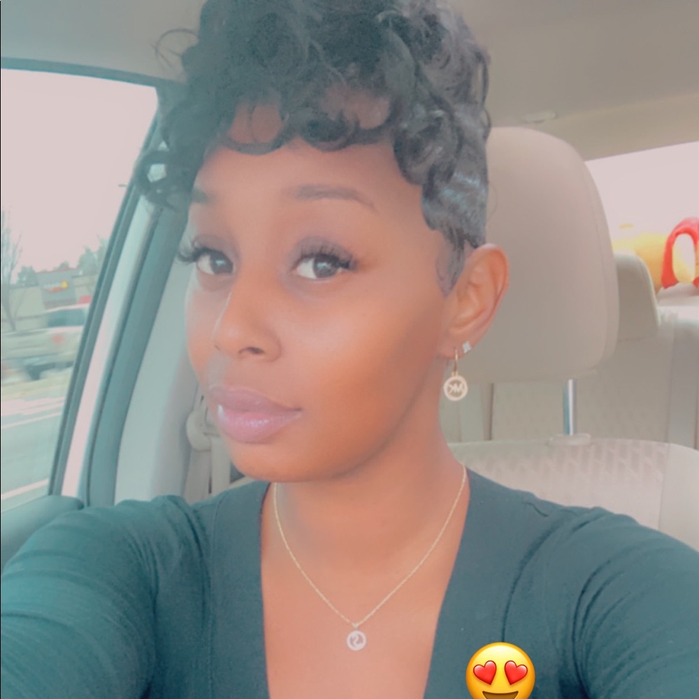 Meet your Posher, Sade